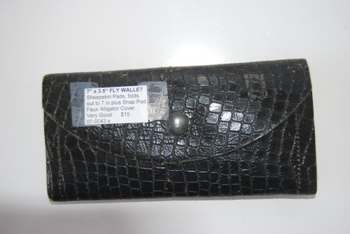 7 in. FLY WALLET. Sheepskin Pads.